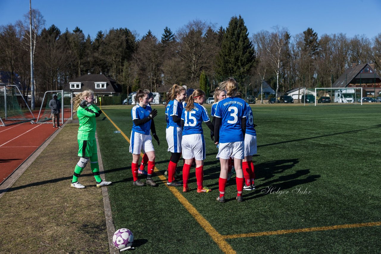 Bild 126 - B-Juniorinnen Halbfinale SVHU - Holstein Kiel : Ergebnis: 3:0